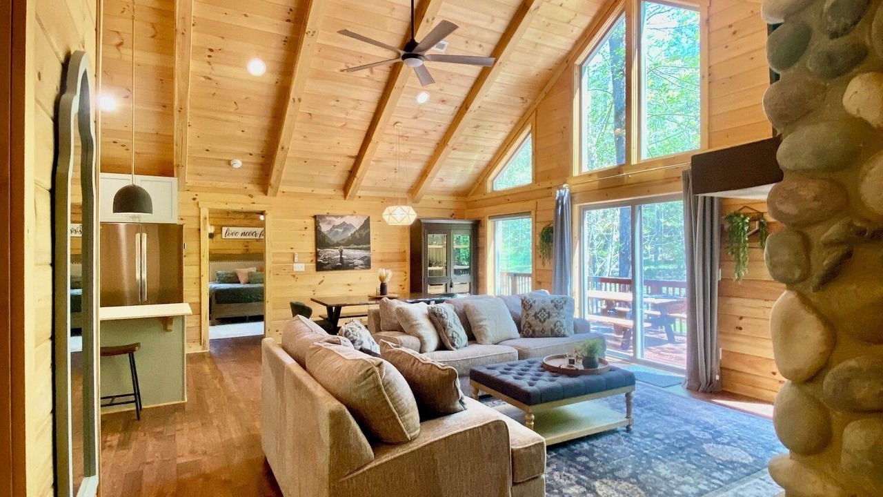 Photo of Livingroom in Deep Gap