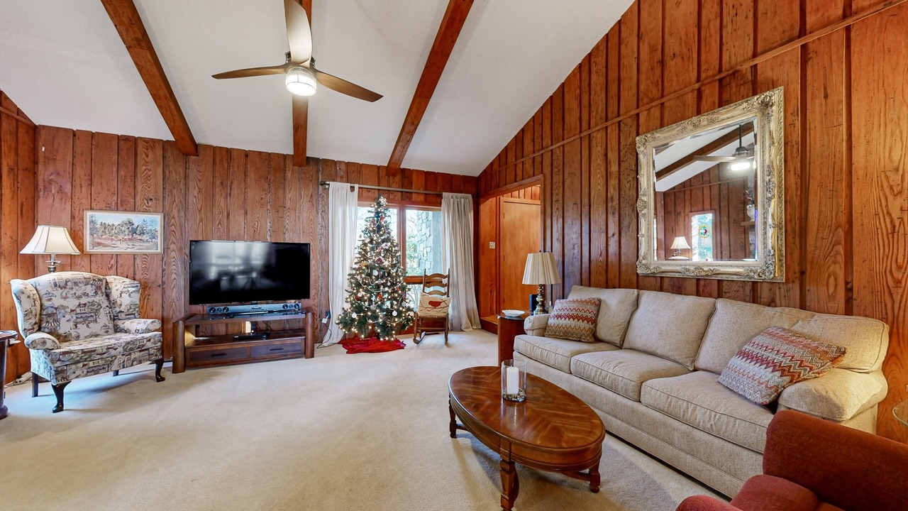 Photo of Livingroom in Sylva