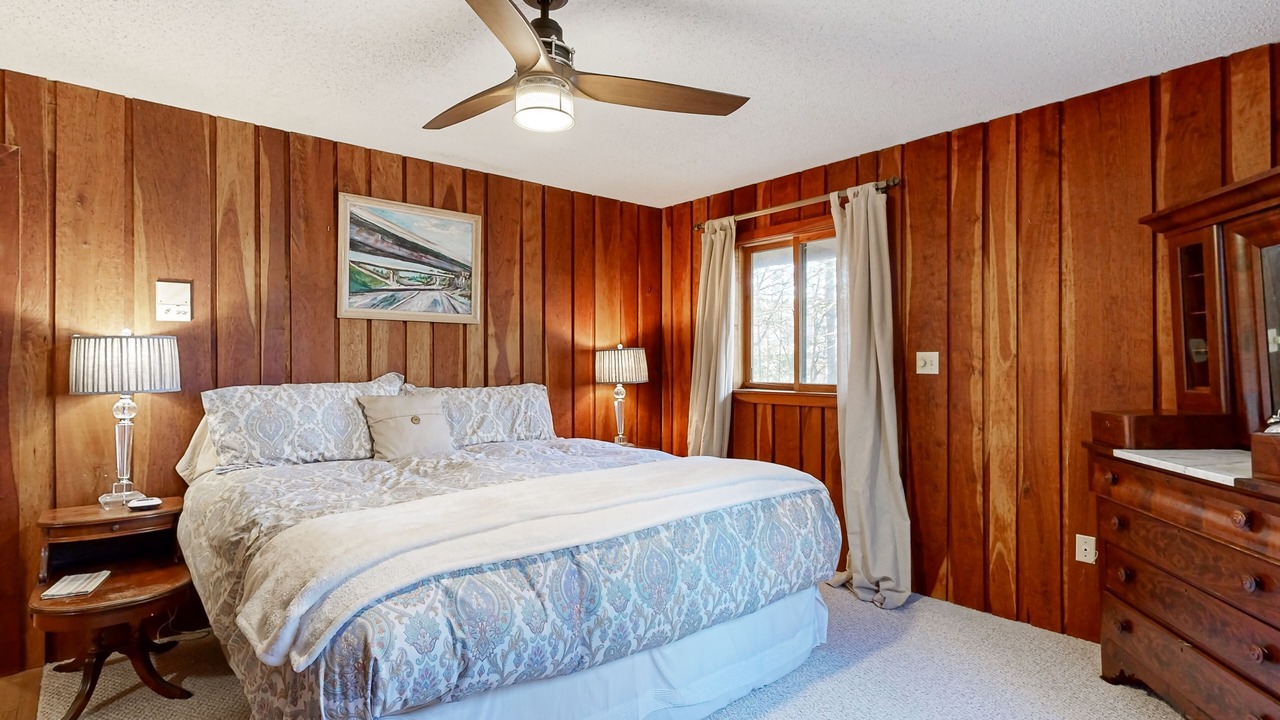 Photo of Bedroom in Sylva