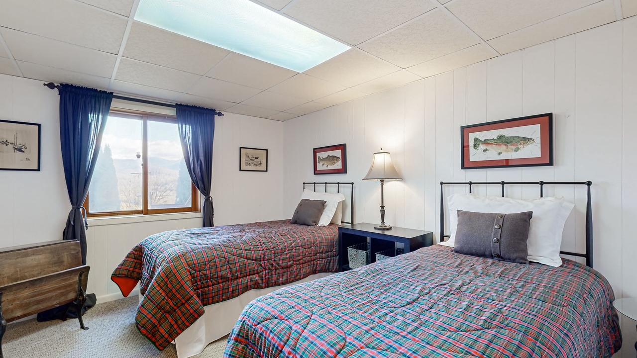 Photo of Bedroom in Sylva