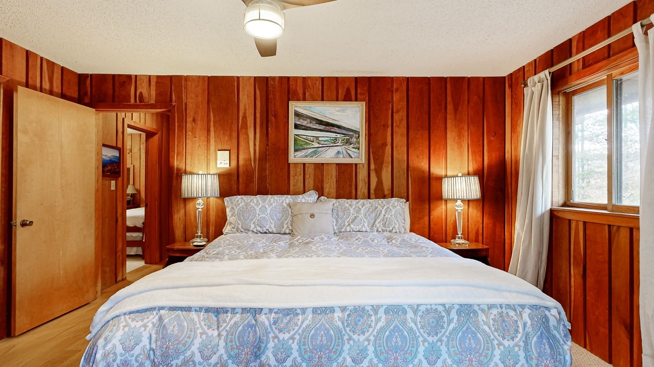 Photo of Bedroom in Sylva