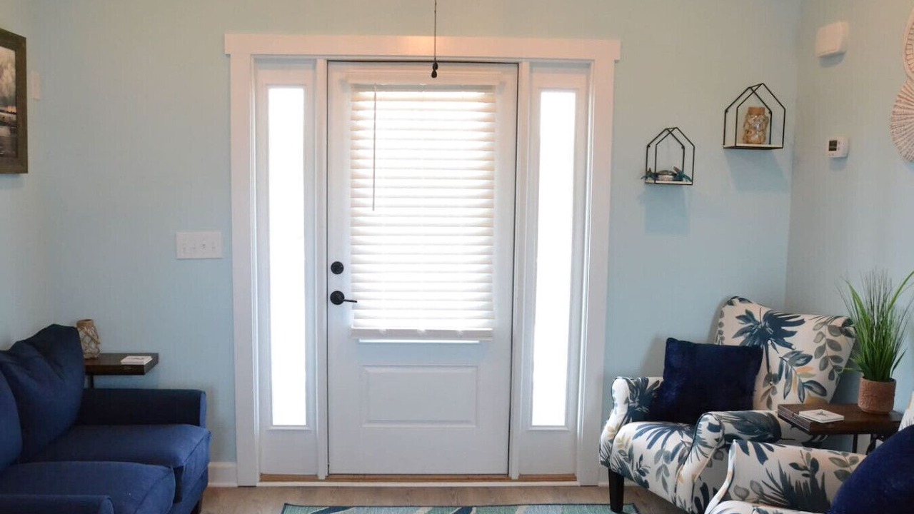 Photo of Livingroom in Davis