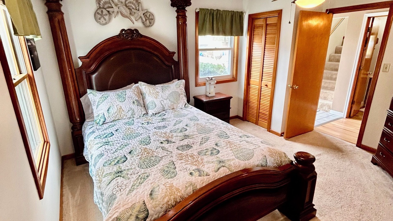 Photo of Bedroom in Colington