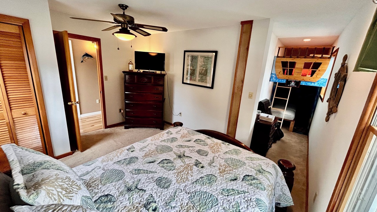 Photo of Bedroom in Colington