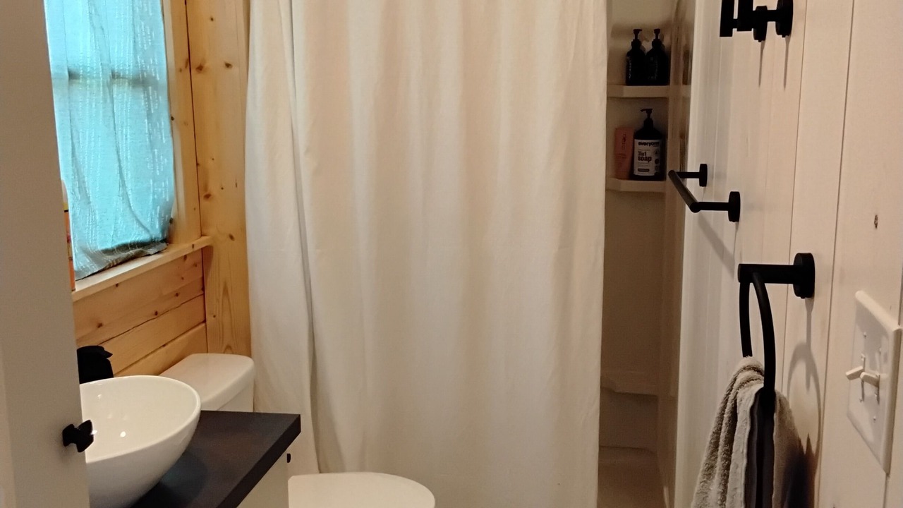 Photo of Bathroom in Murphy