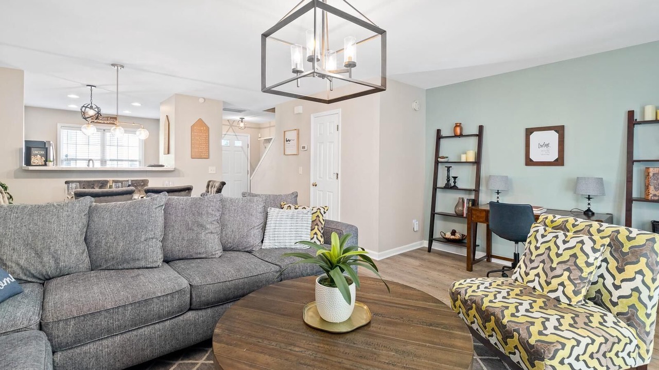 Photo of Livingroom in Southeast Raleigh