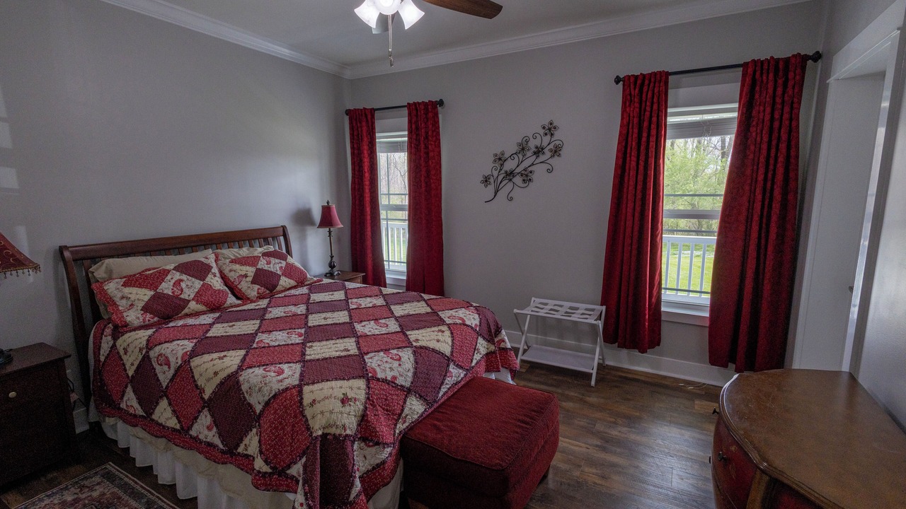 Photo of Bedroom in Ether