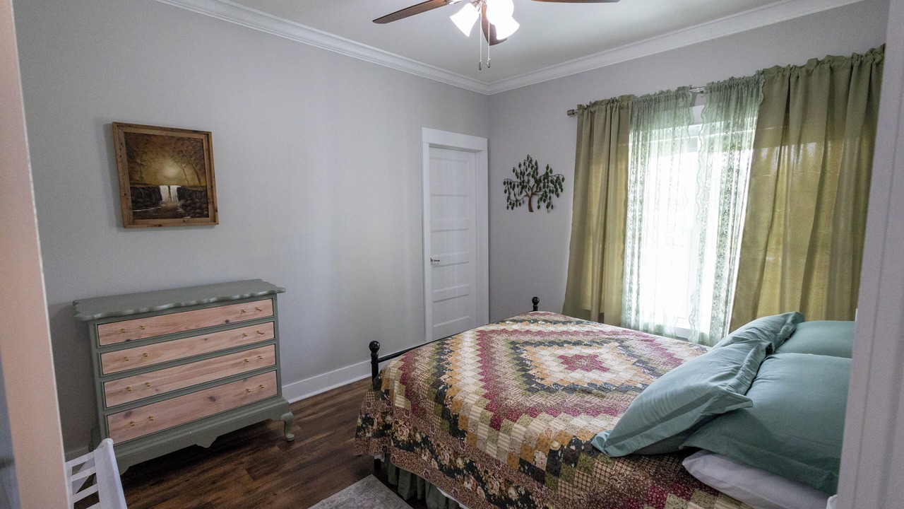 Photo of Bedroom in Ether