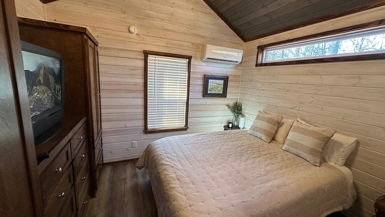 Photo of Bedroom in Siler City