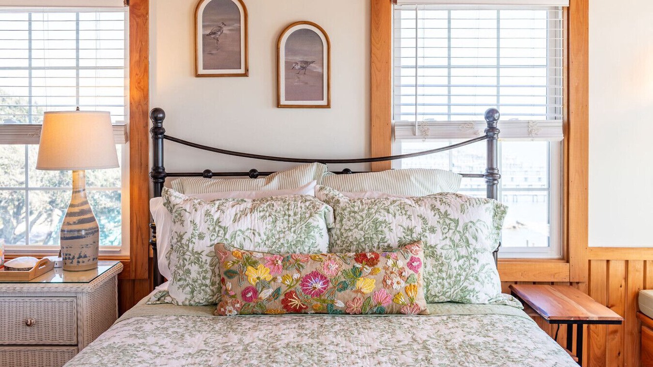 Photo of Bedroom in Harkers Island