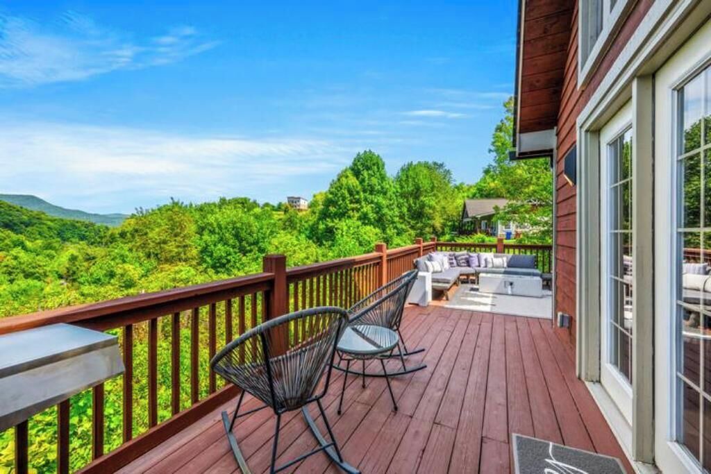 Photo of Patio Balcony in Waynesville
