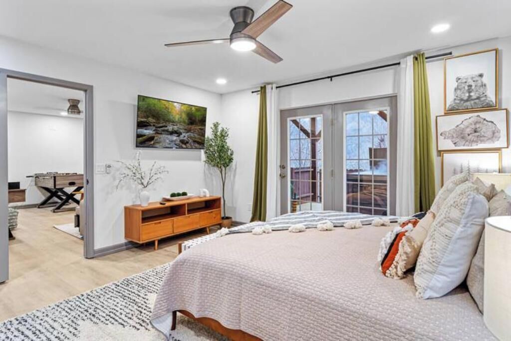 Photo of Bedroom in Waynesville