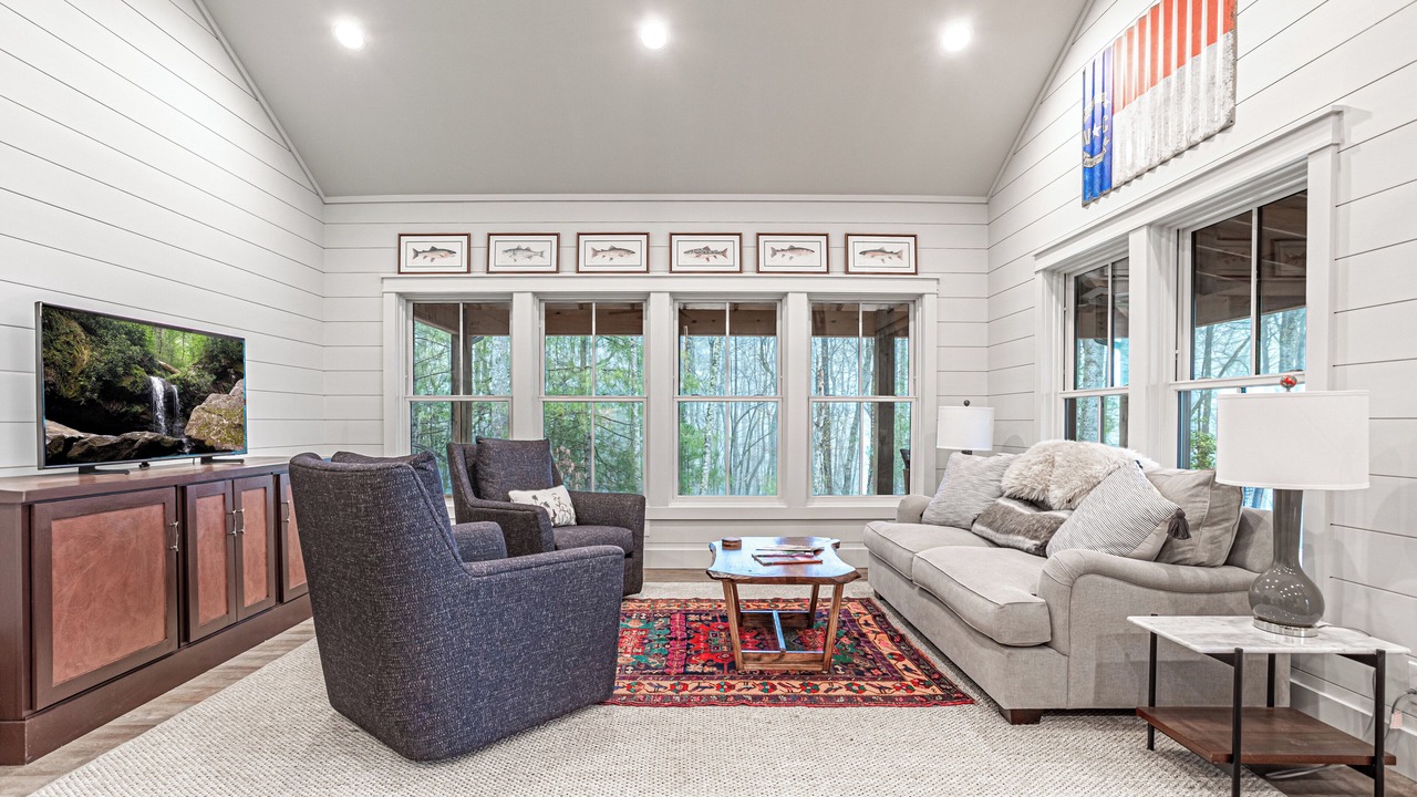 Photo of Bedroom in Saluda