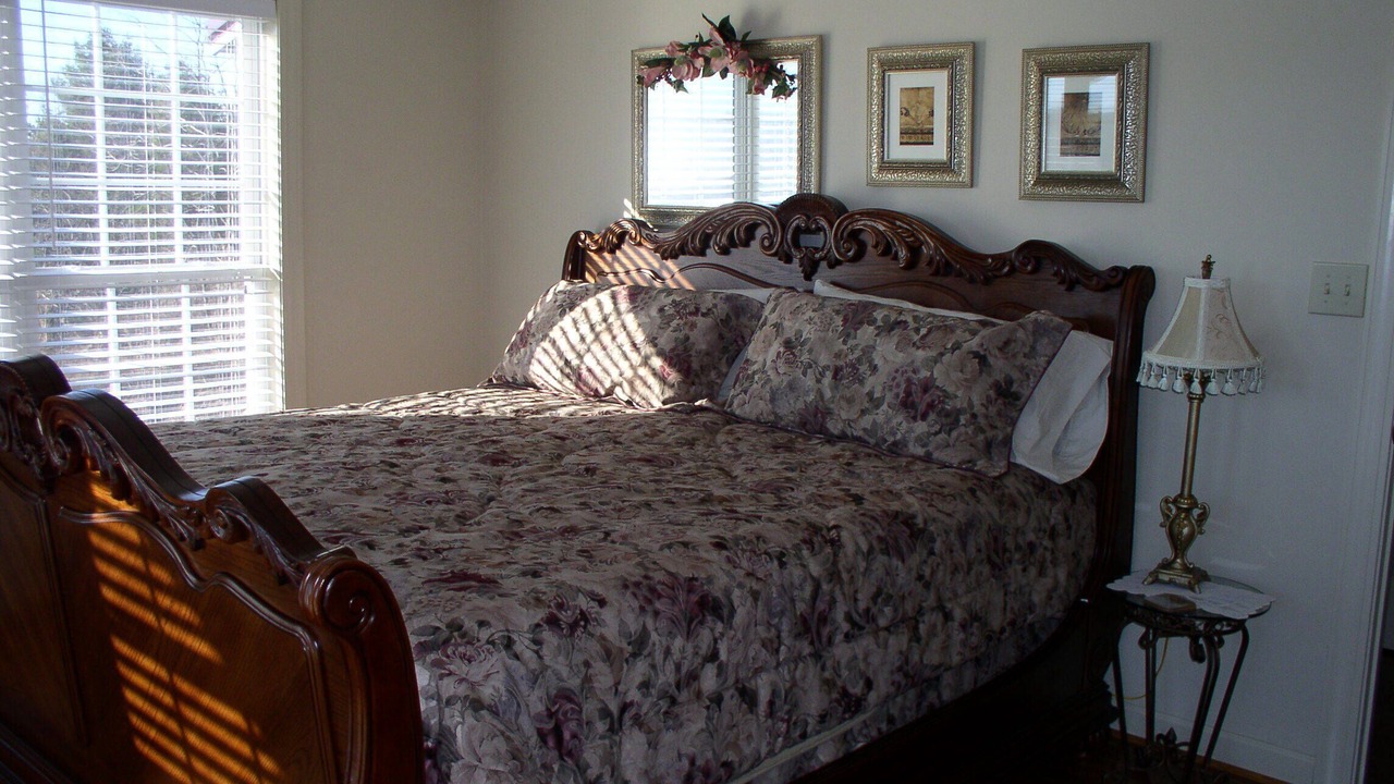 Photo of Bedroom in Laurel Springs