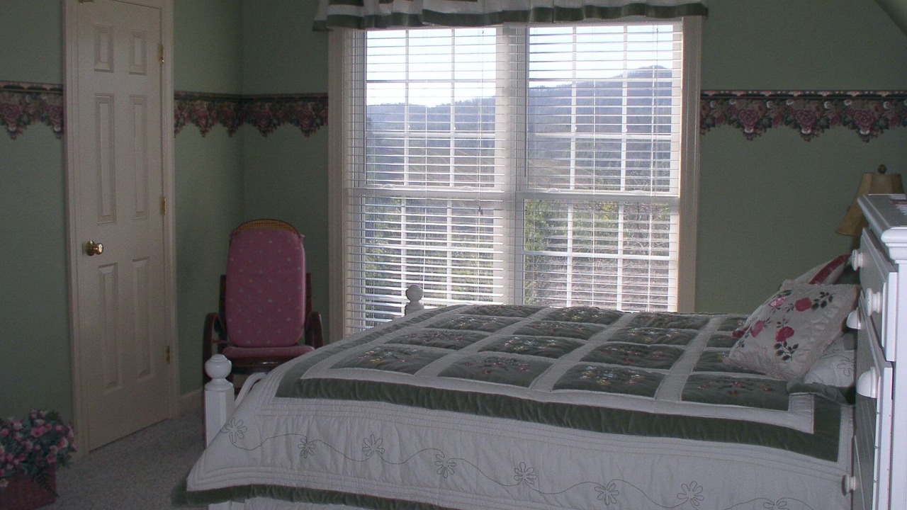 Photo of Bedroom in Laurel Springs