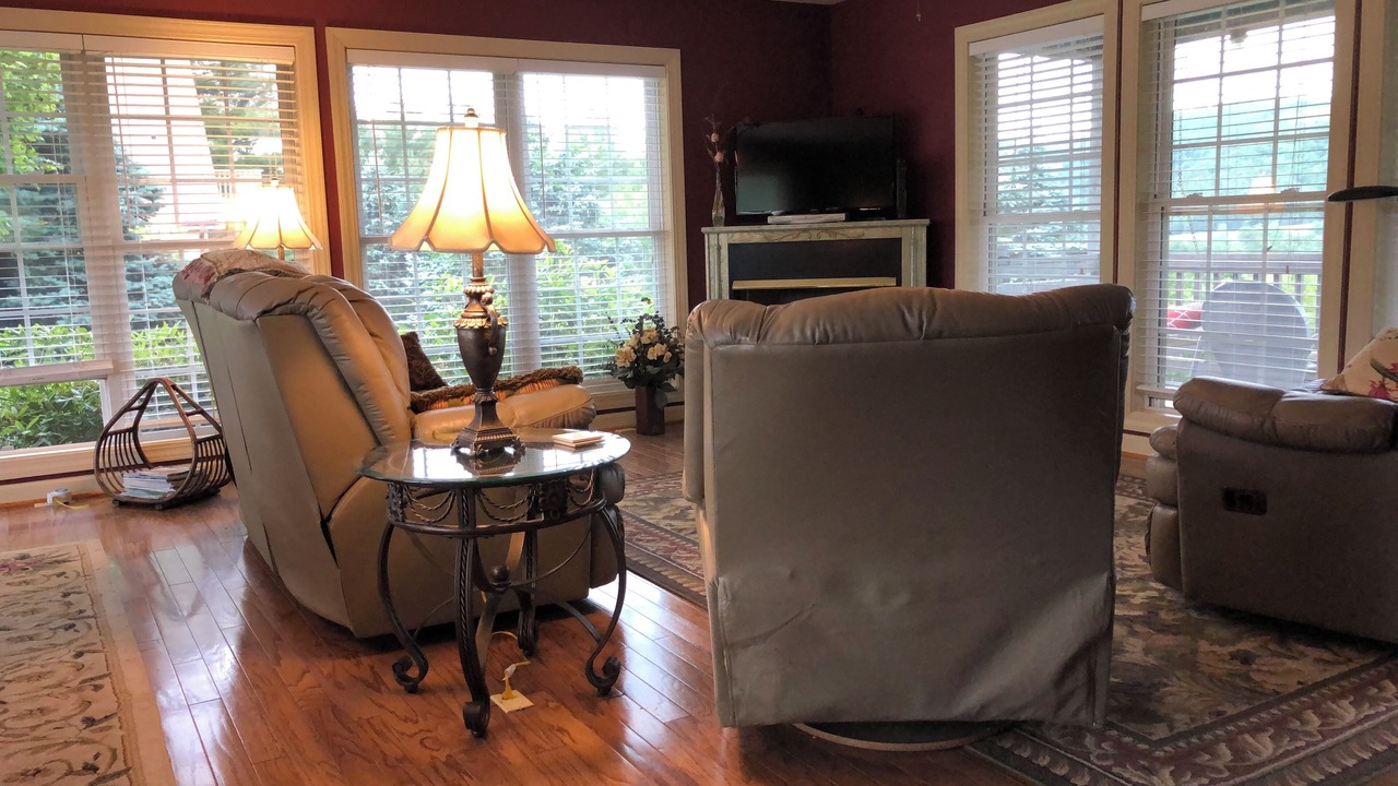 Photo of Livingroom in Laurel Springs