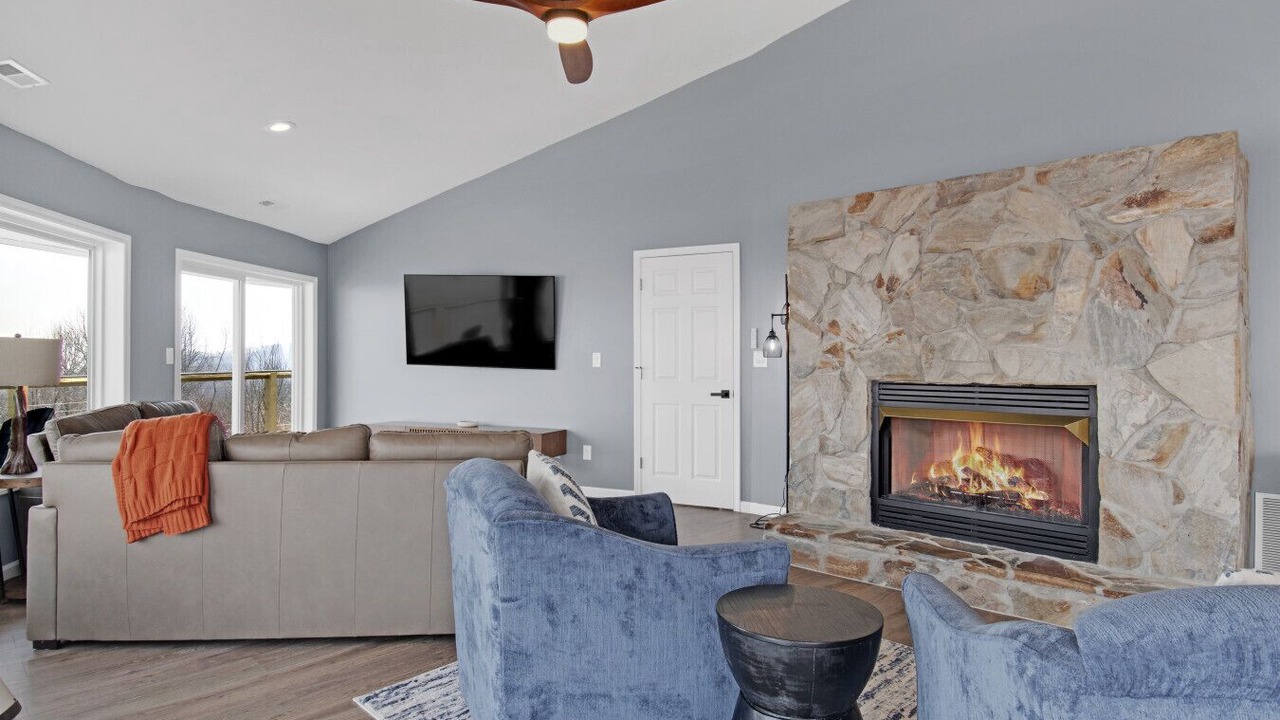 Photo of Livingroom in Black Mountain