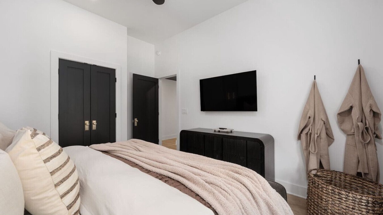 Photo of Bedroom in Colington