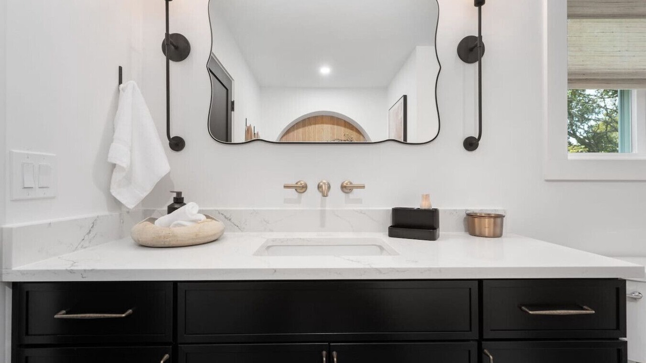 Photo of Bathroom in Colington