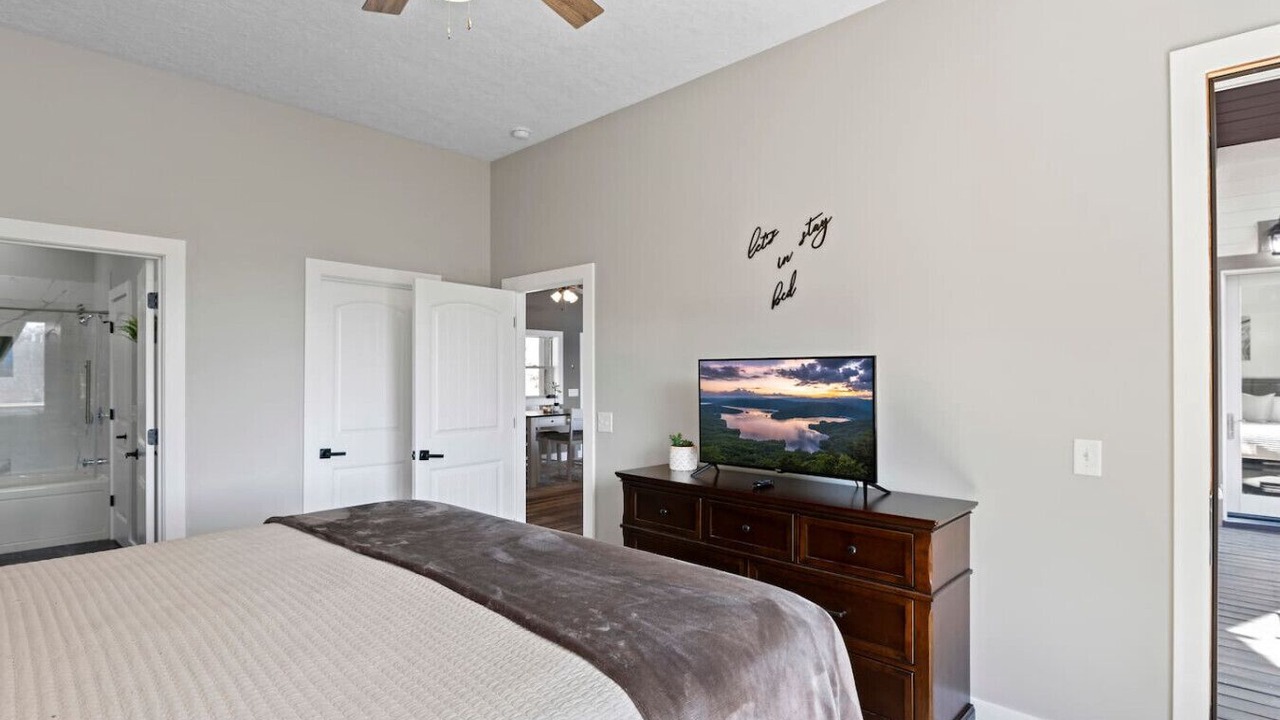 Photo of Bedroom in Sylva