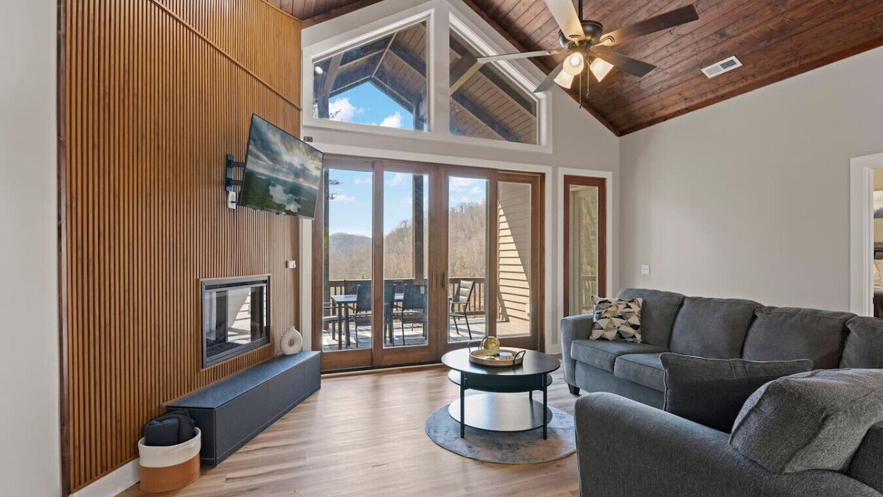 Photo of Livingroom in Sylva