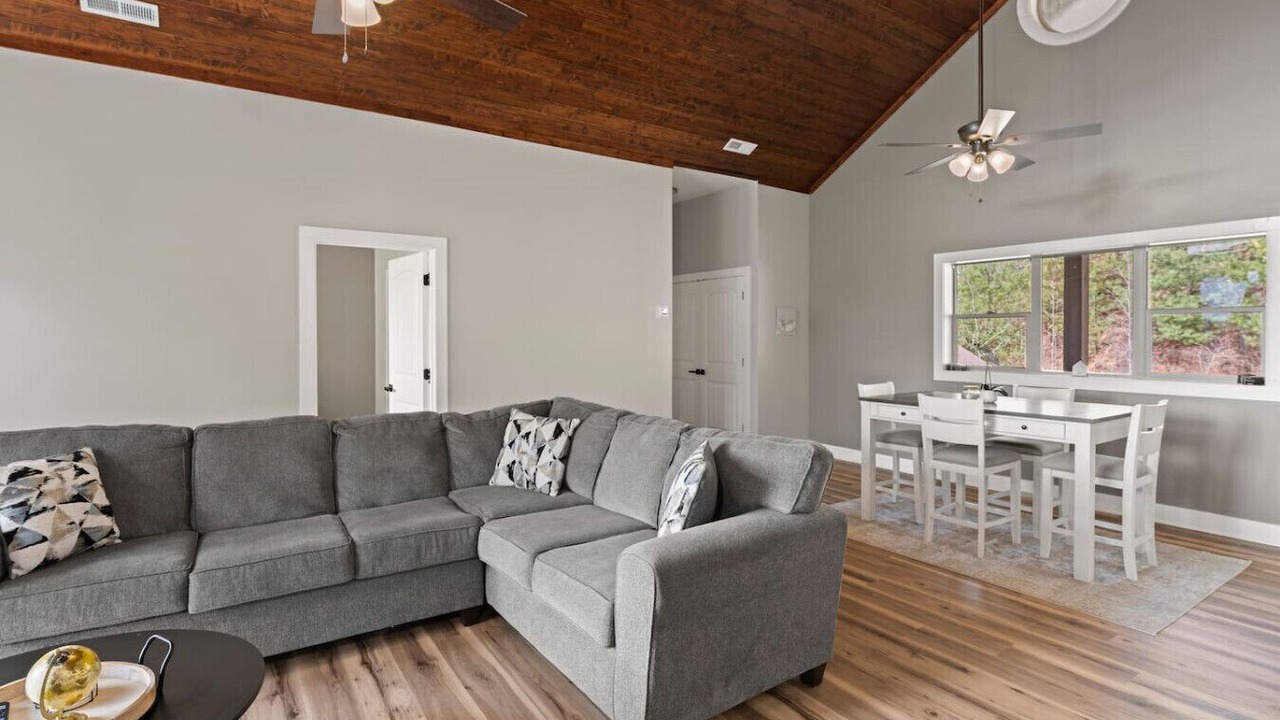 Photo of Livingroom in Sylva