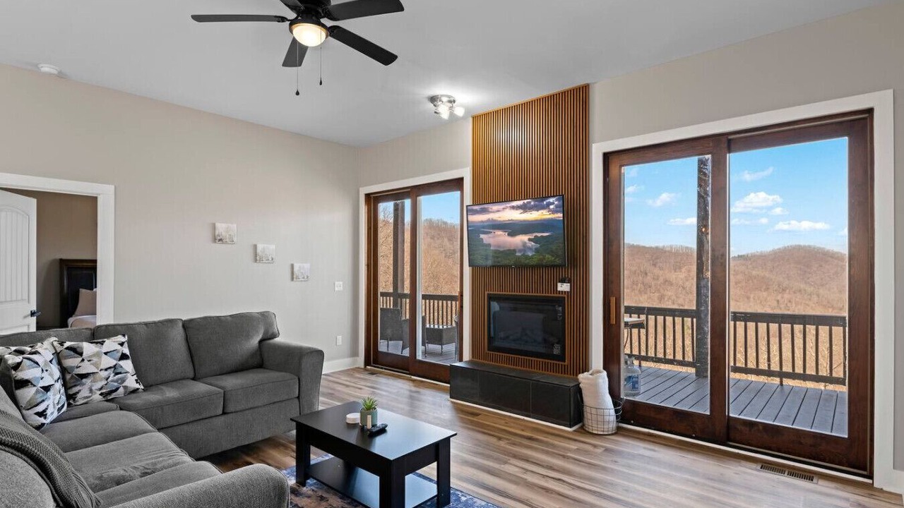 Photo of Livingroom in Sylva