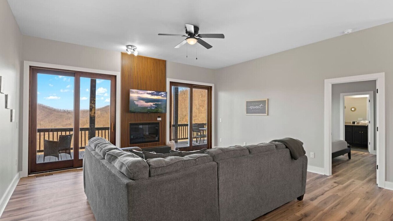 Photo of Livingroom in Sylva