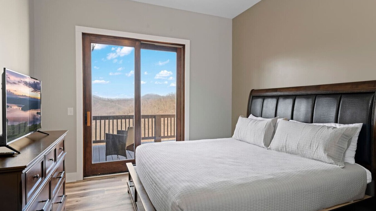 Photo of Bedroom in Sylva