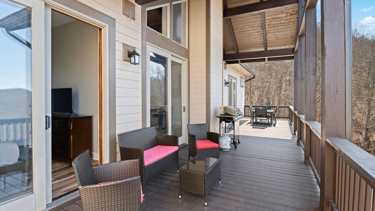 Photo of Patio Balcony in Sylva