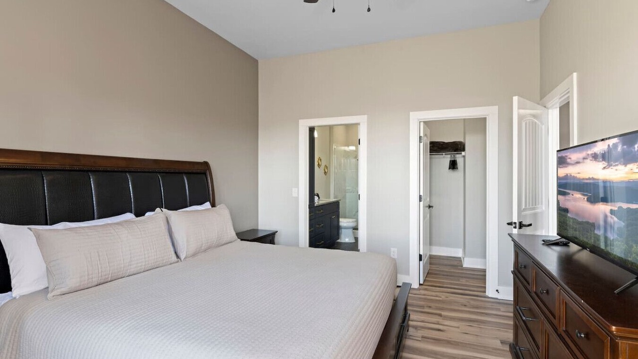 Photo of Bedroom in Sylva