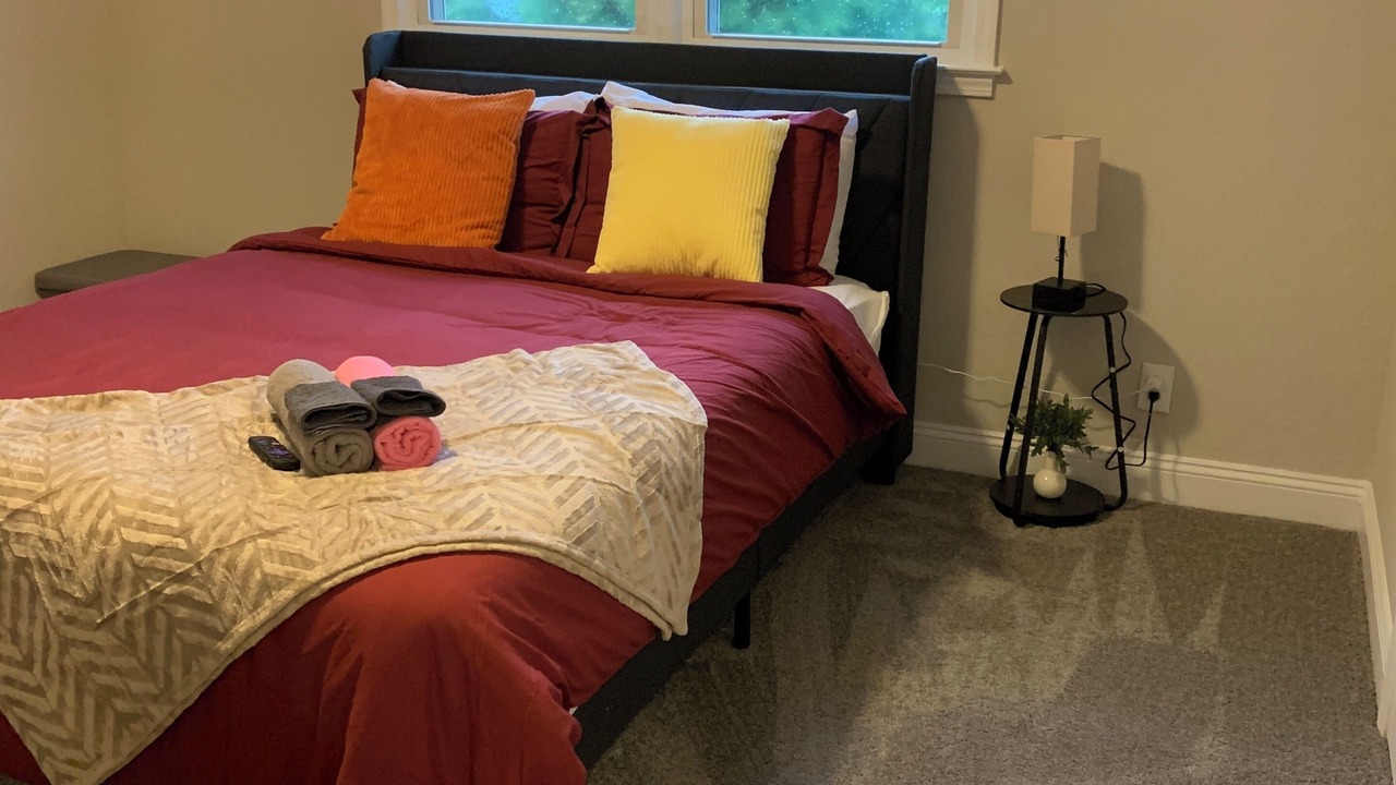 Photo of Bedroom in Villa Heights