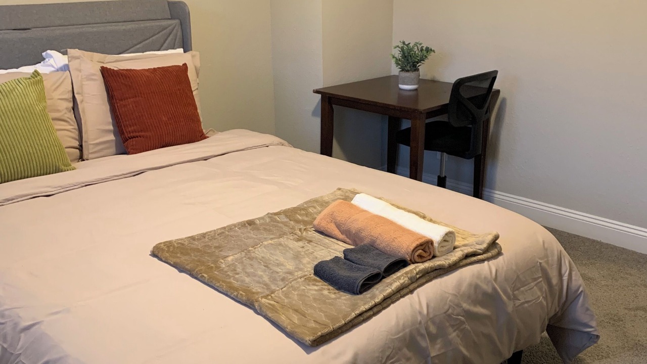 Photo of Bedroom in Villa Heights