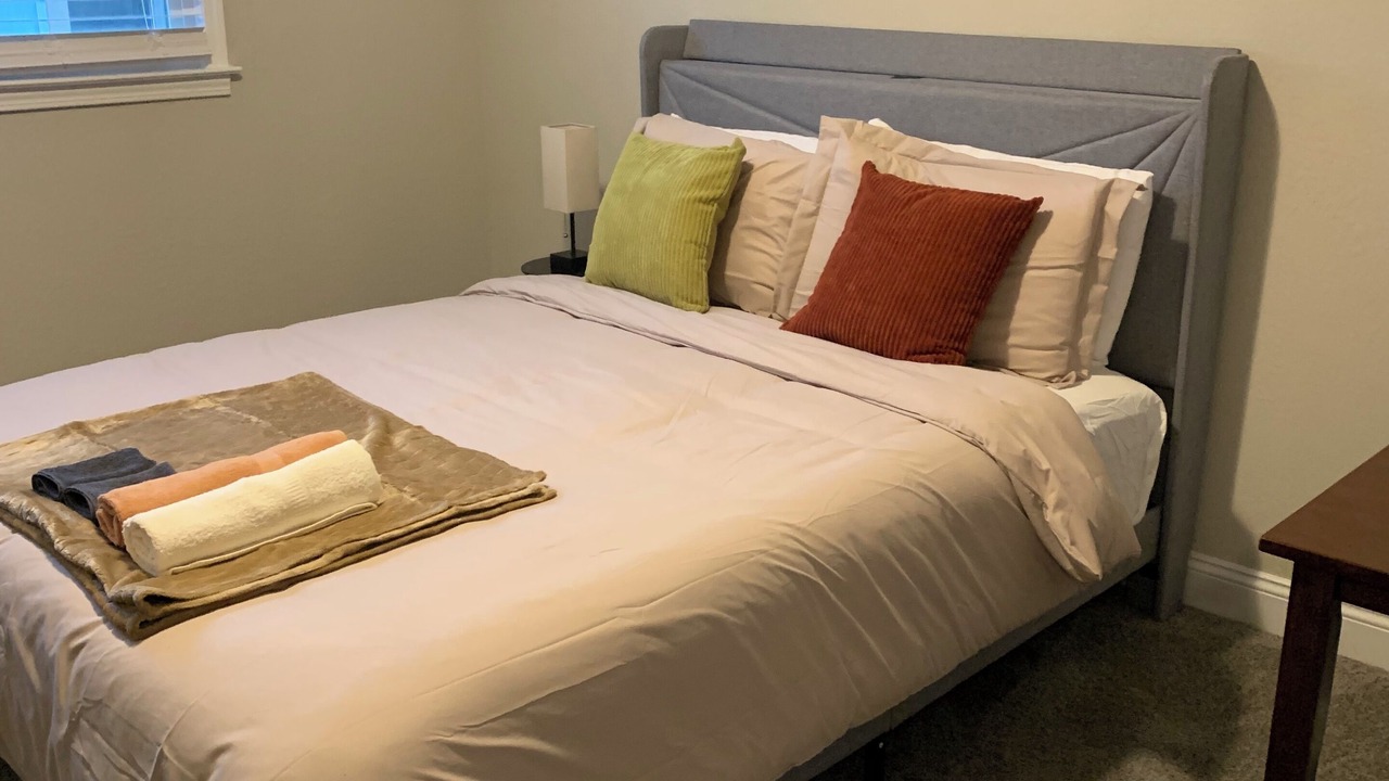 Photo of Bedroom in Villa Heights