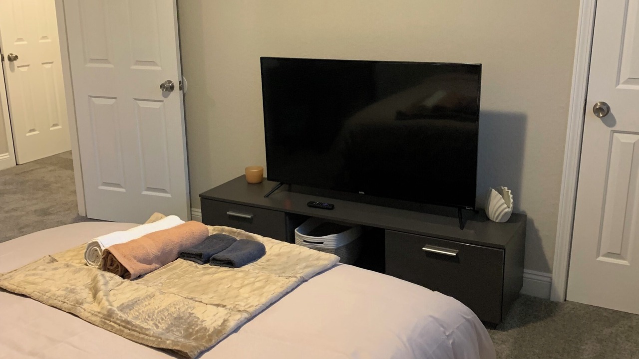 Photo of Bedroom in Villa Heights