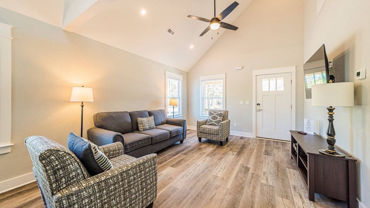 Photo of Livingroom in Harbinger