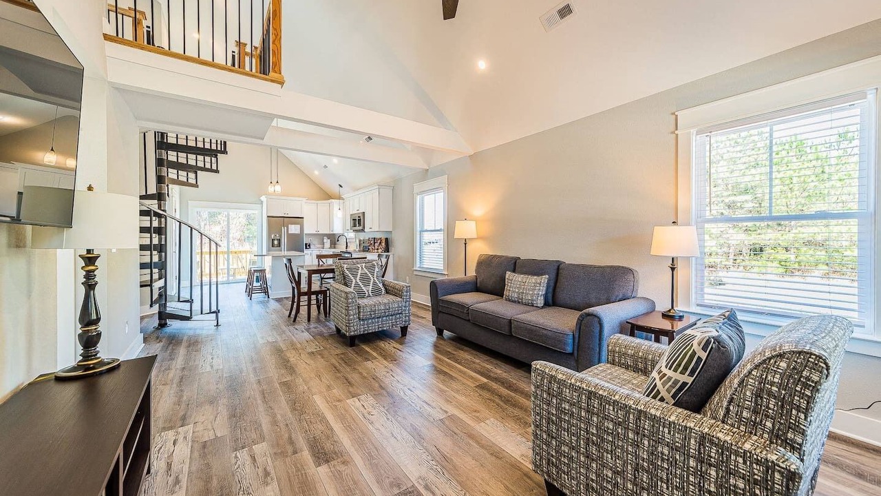 Photo of Livingroom in Harbinger