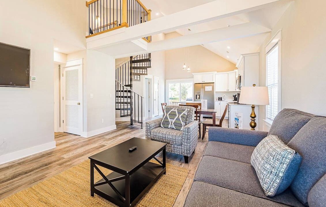 Photo of Livingroom in Harbinger