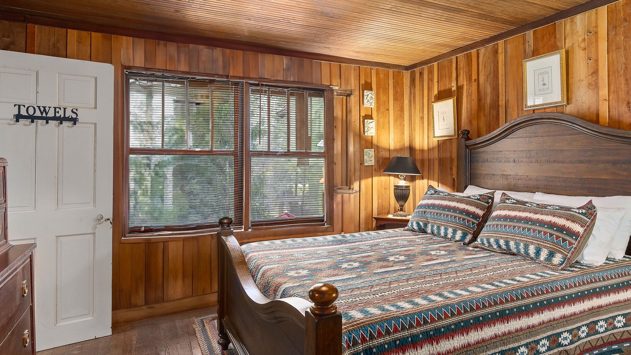Photo of Bedroom in Topton