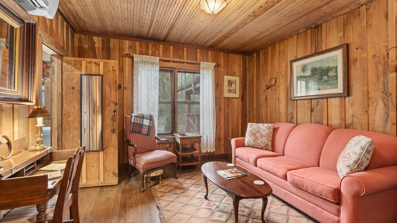 Photo of Livingroom in Topton