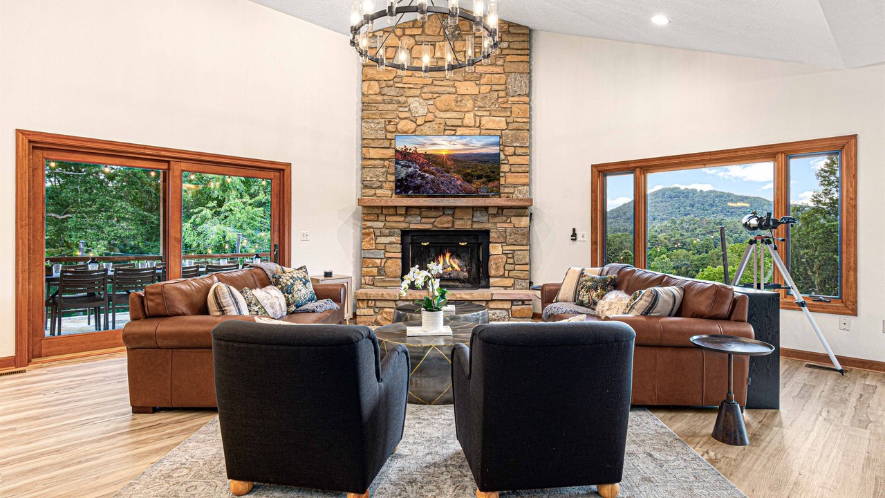 Photo of Livingroom in Fairview