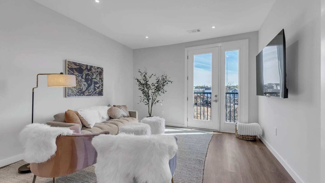 Photo of Livingroom in Urbandale Nations