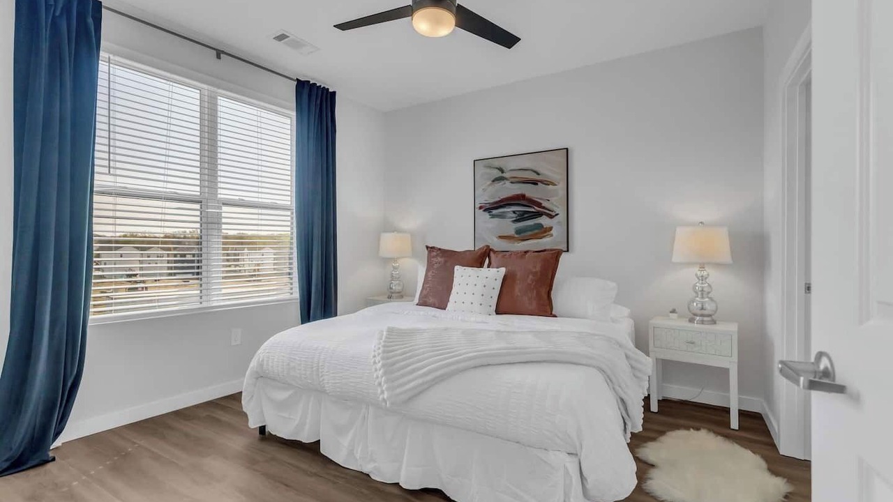 Photo of Bedroom in Urbandale Nations
