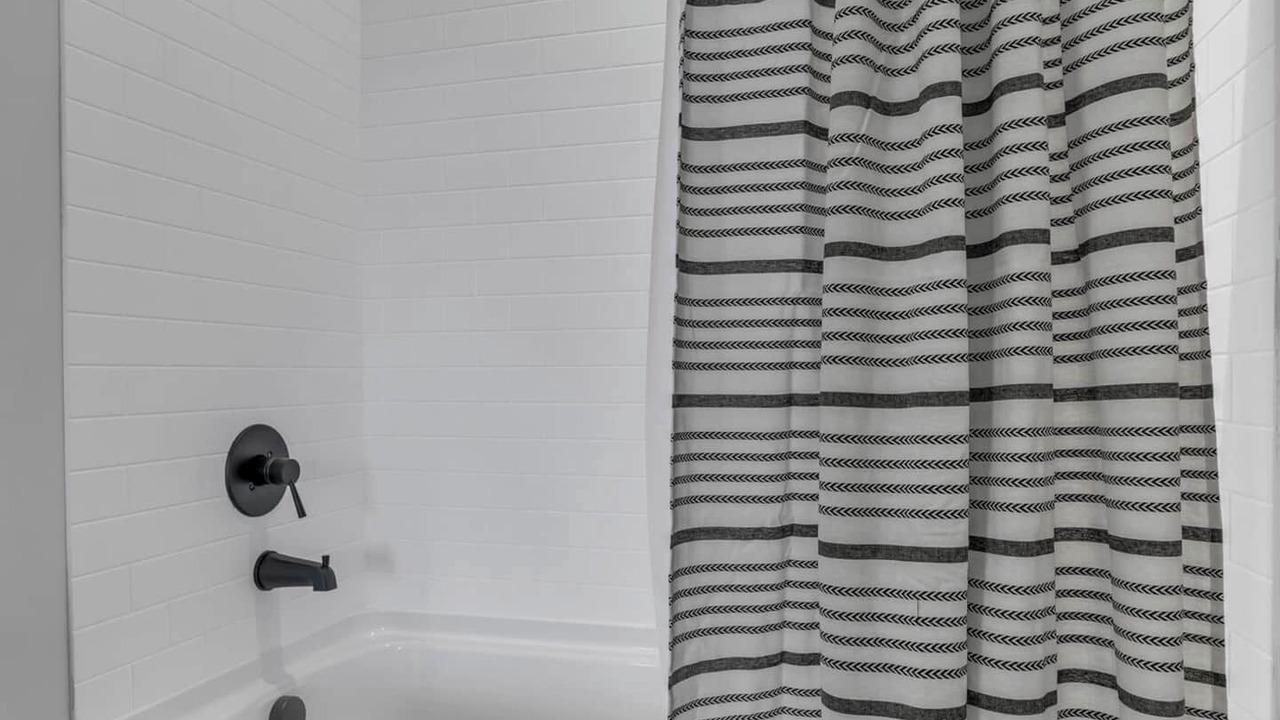 Photo of Bathroom in Urbandale Nations