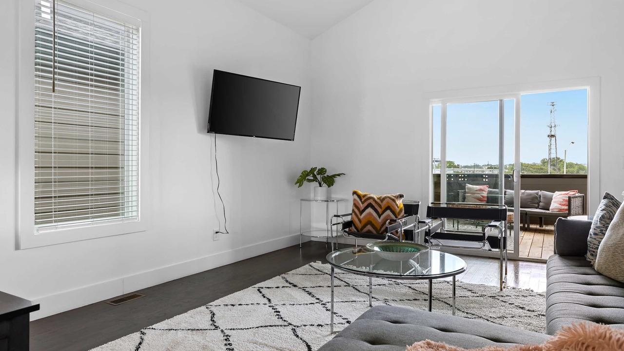 Photo of Livingroom in Berry Hill