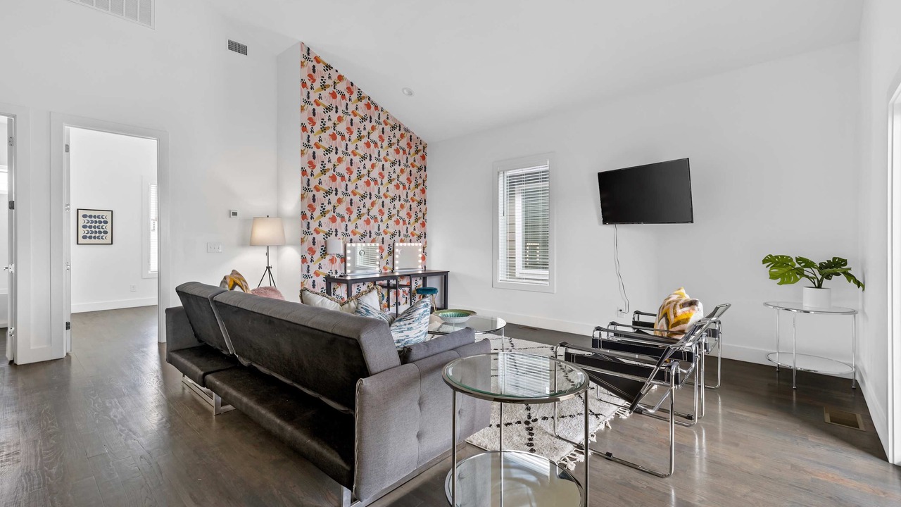 Photo of Livingroom in Berry Hill