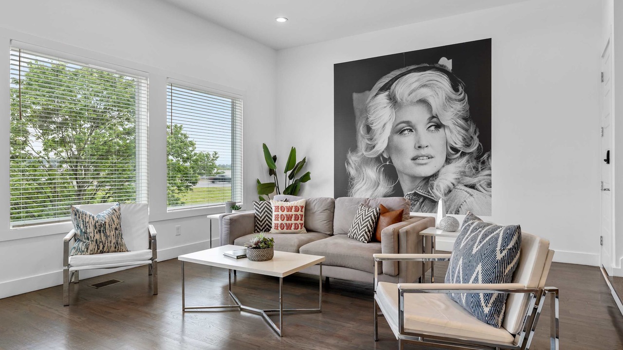 Photo of Livingroom in Berry Hill