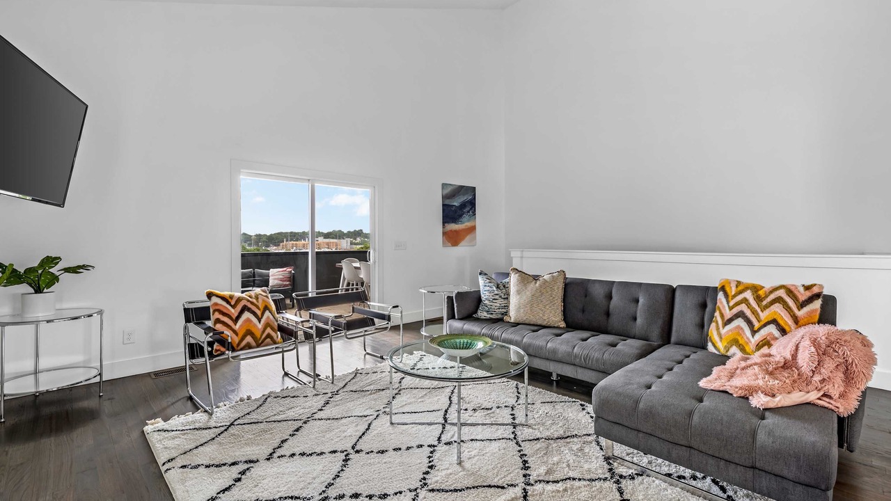 Photo of Livingroom in Berry Hill
