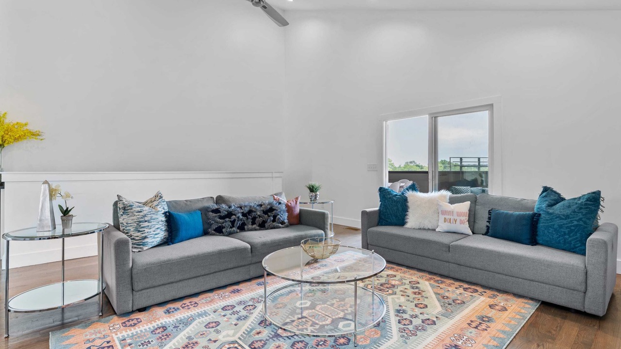Photo of Livingroom in Berry Hill