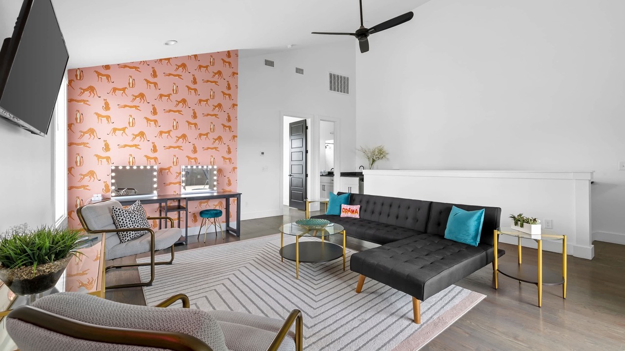 Photo of Livingroom in Berry Hill